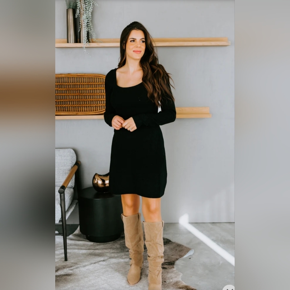 Boutique Hem & Thread sweater dress puff shoulder square neckline black small